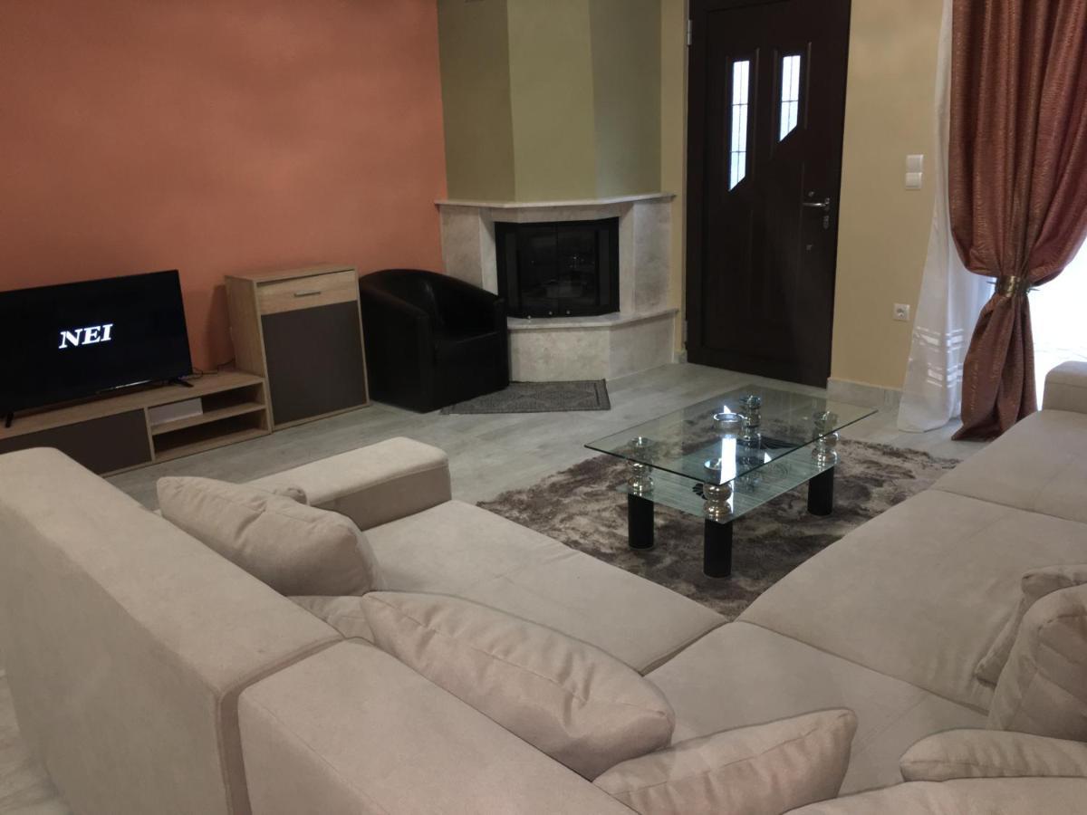 Archontiko Kirfis In Desfina Aparthotel Kültér fotó